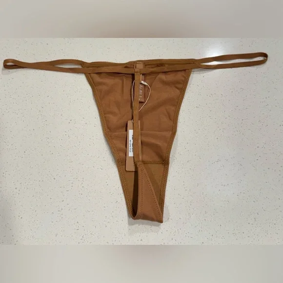 NWT Skims - Fits Everybody T- string Thong - Camel, 3X - Picture 6 of 11